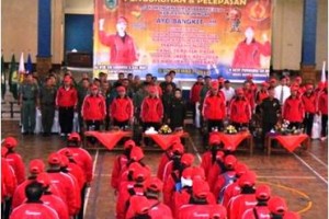 Pelepasan dan pengukuhan atlet PORDA XII Kuningan di GOR Ewangga.